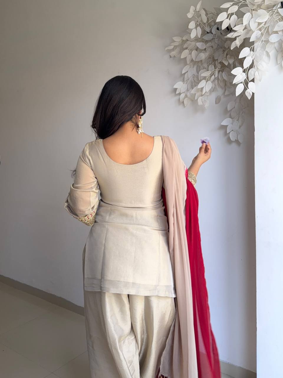 Tebby Organza Embroidery Thread Work Ethnic Suit Set - Your ConnorTebby Organza Embroidery Thread Work Ethnic Suit SetYour Connor